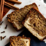 Bananenbrood met pumpkin spice roomkaasvulling