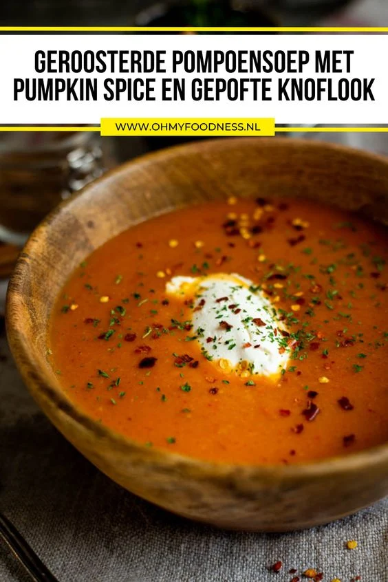 Geroosterde pompoensoep met pumpkin spice en gepofte knoflook 3 geroosterde pompoensoep