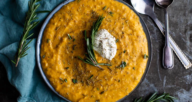 Geroosterde pompoen-aardappelpuree met knoflook 3 Geroosterde pompoen en aardappelpuree
