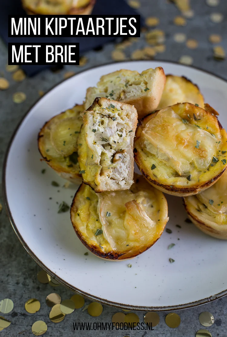 Mini kiptaartjes met brie 3 Mini kiptaartjes met brie