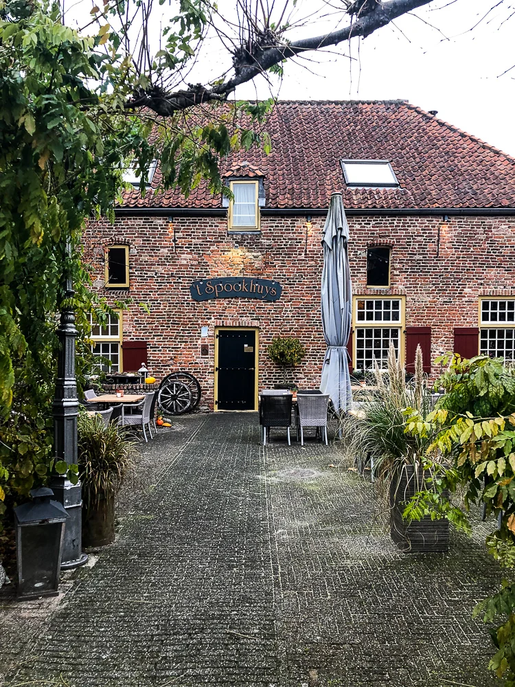 Gelderse Streekgids #6: Hanzestad Hattem 21 t Spookhuys 1