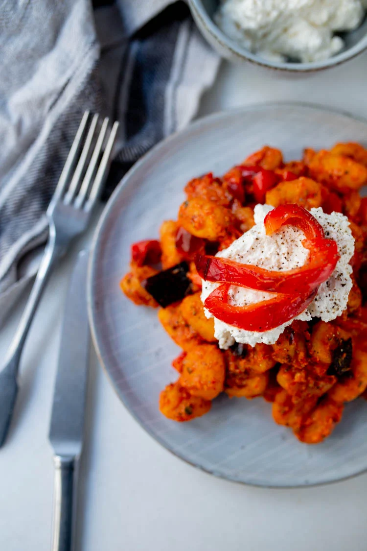 Gebakken Gnocchi met Geroosterde Paprika en Ricotta 1 GebakkenGnocchiPaprika ST