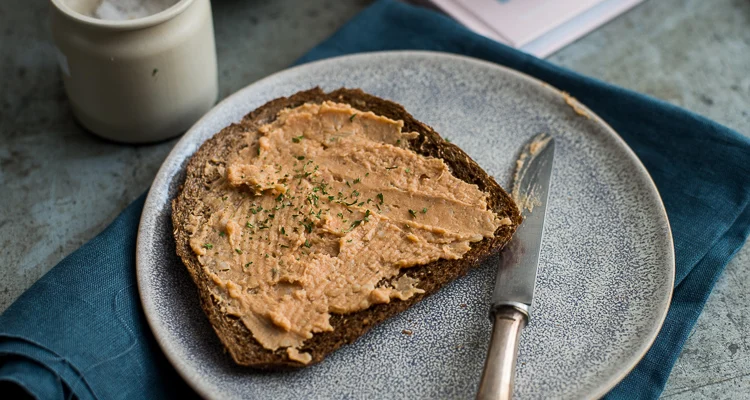 Vegetarische filet américain uit Oh baby! 17 Vegetarische filet americain