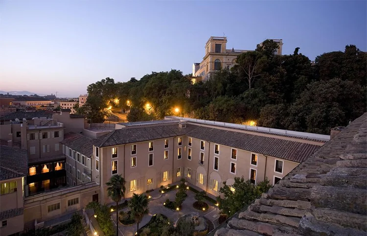 CITY GUIDE | ROME - TO STAY 4 VOI Donna Camilla Savelli Hotel