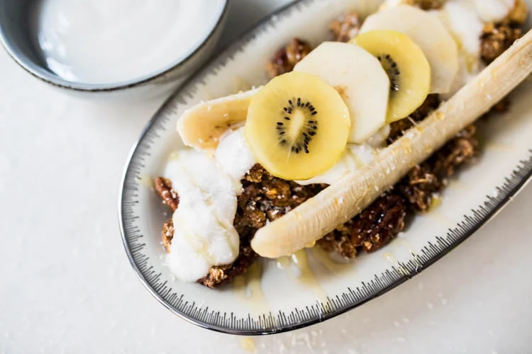 Breakfast bananensplit met kokosyoghurt 1 BreakfastBananenSplit FI