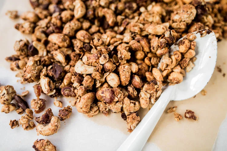 Pindakaas Granola met Pure Chocolade 2 PindakaasGranola FI