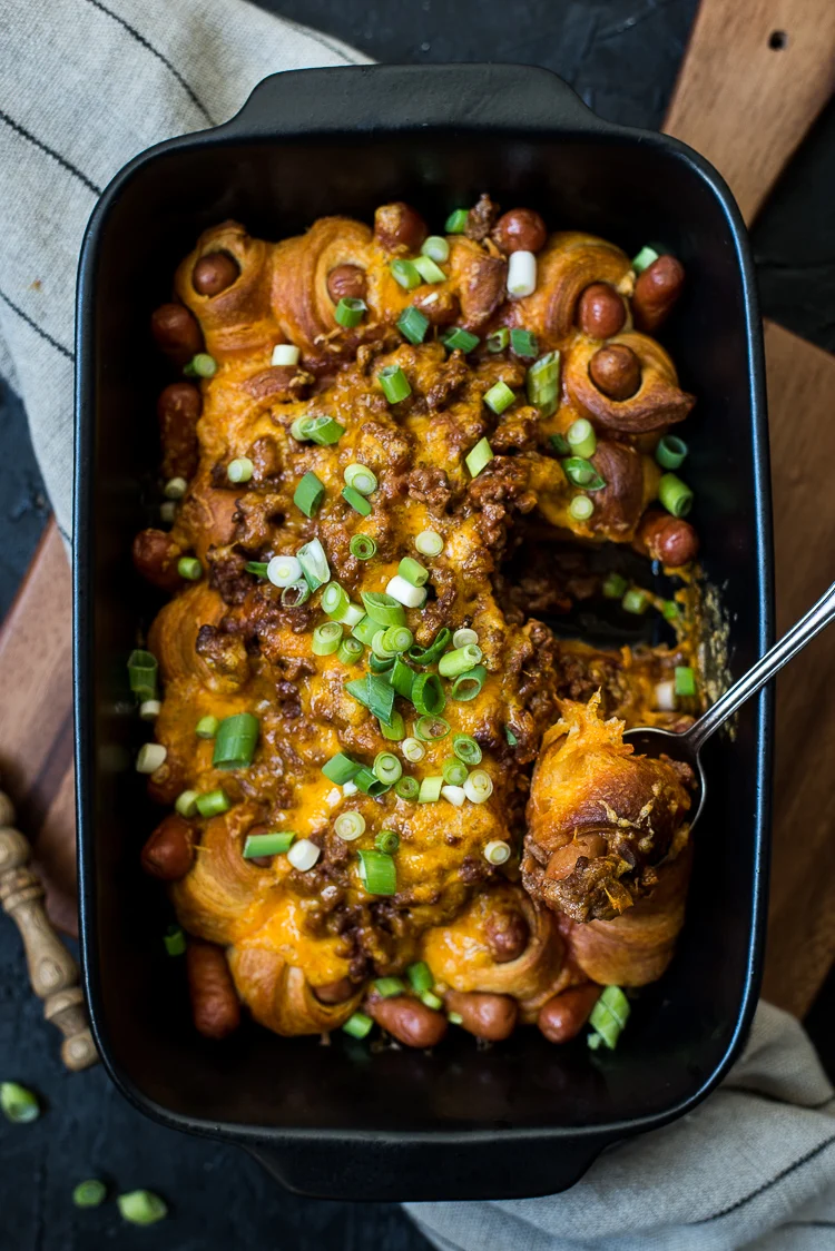 Fastfood Friday: Tasty's Chili hotdogs uit de oven 3 Chili hotdogs uit de oven