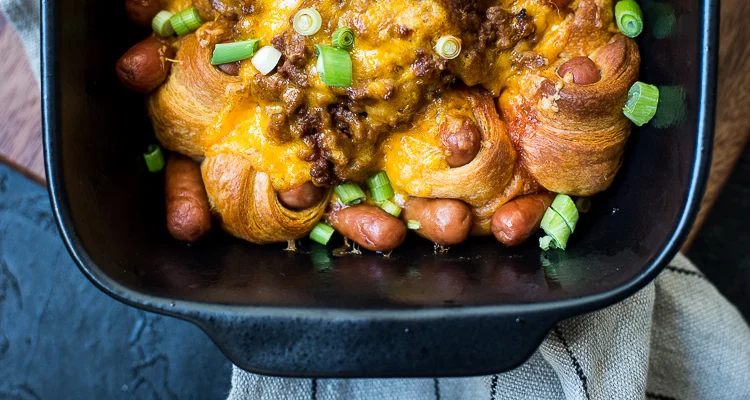 Fastfood Friday: Tasty's Chili hotdogs uit de oven 5 Chili hotdogs uit de oven