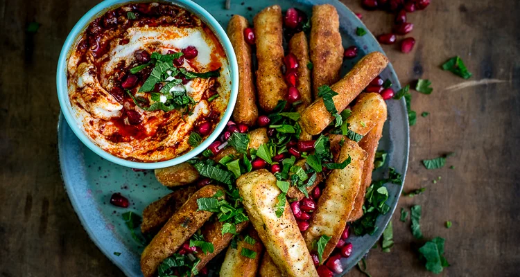 Fastfood Friday: Kaasfrietjes van Halloumi 4 Kaasfrietjes van halloumi