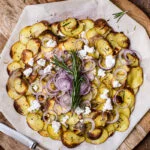 Aardappeltaart met rode ui en geitenkaas