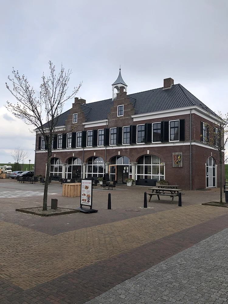 Weg in eigen land: Landal Esonstad 12 esonstad marktplein