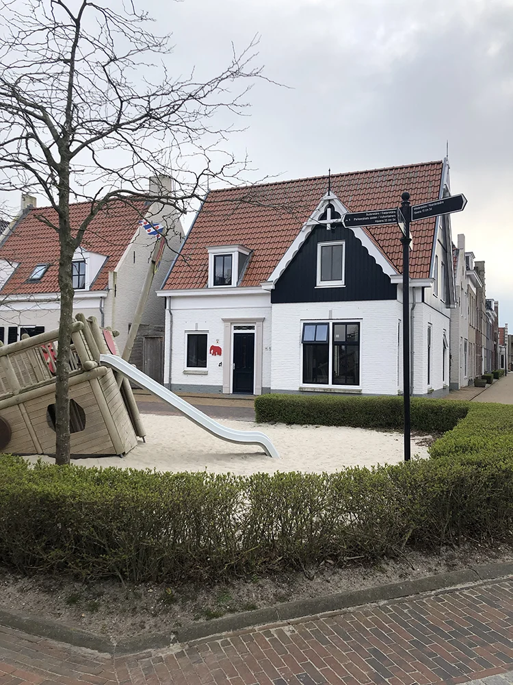 Weg in eigen land: Landal Esonstad 2 esonstad speeltuin
