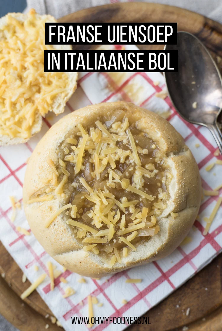 Franse uiensoep in Italiaanse Bol 3 Franse uiensoep in Italiaanse Bol