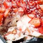 Witte chocoladetiramisu met aardbeien