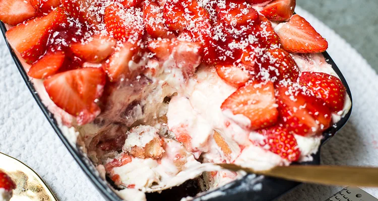Fastfood Friday: Witte chocoladetiramisu met aardbeien 40 Witte chocoladetiramisu met aardbeien