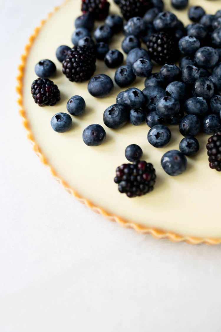 Citroen Panna Cotta Taart met Blauwe Bessen en Bramen 1 PannaCottaTaart ST