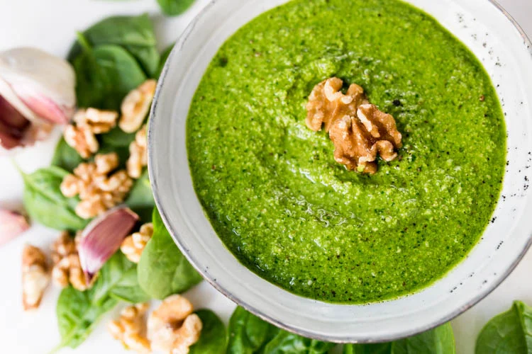 Spinaziepesto met walnoten 3 SpinazieWalnotenPesto FI