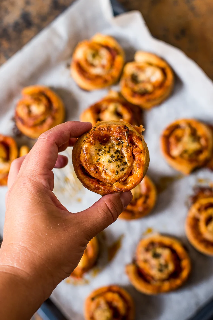 Fastfood Friday: Pepperoni pizzarolls 2 Pepperoni pizzarolls