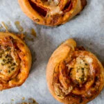 Pepperoni pizzarolls