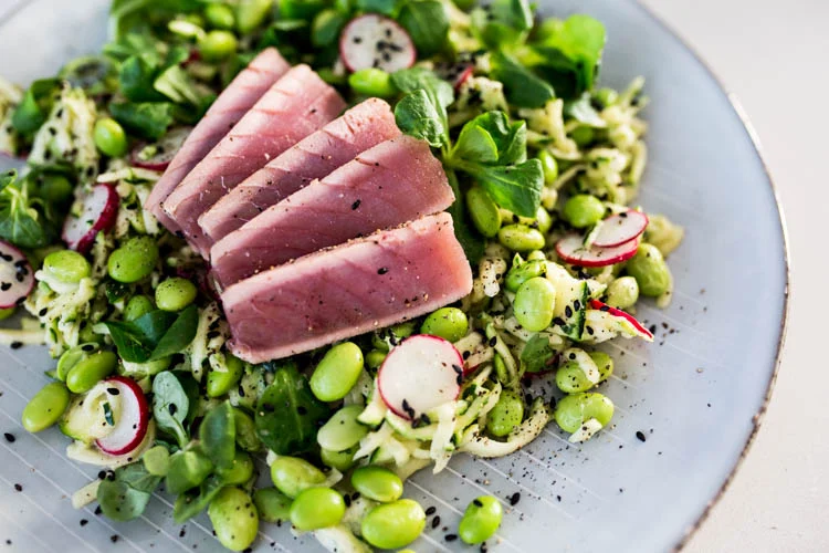 Gegrilde tonijnsalade met wasabimayonaise 10 Gegrilde Tonijnsalade FI