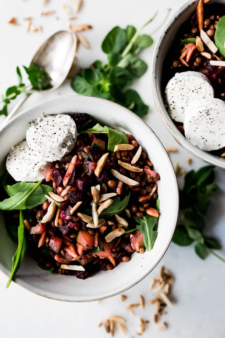 Linzensalade met gebakken rode biet en geitenkaas 1 LinzenSaladeRodeBiet ST