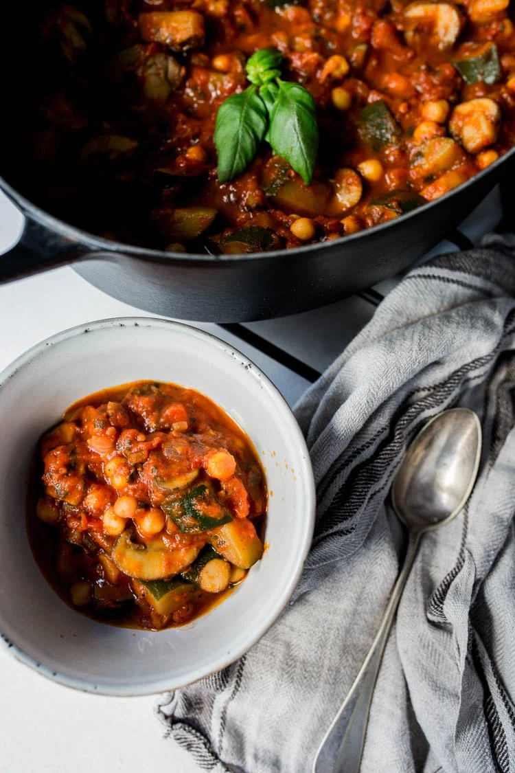 Vegetarisch stoofpotje met champignons en kikkererwten 1 VegetarischStoofpotjeChampignonsKikkererwten ST