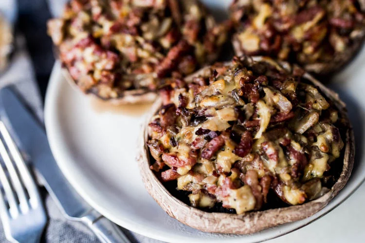 Gevulde portobello's met bacon en oude kaas 3 GevuldePortobelloBaconOudeKaas FI