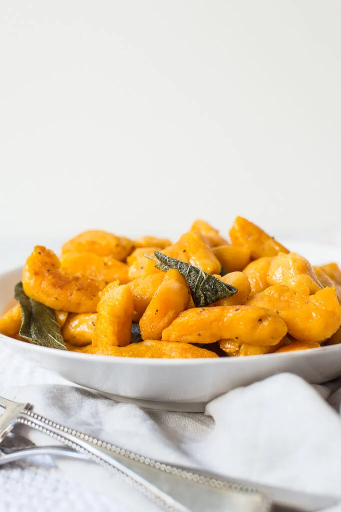 Zoete aardappel gnocchi met salieboter 2 gnocchi zoete aardappel
