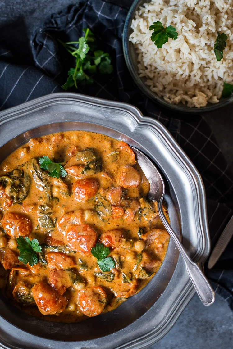 Kikkererwten spinazie curry met zongedroogde tomaat 1 Kikkererwten & Spinaziecurry met zongedroogde tomaat