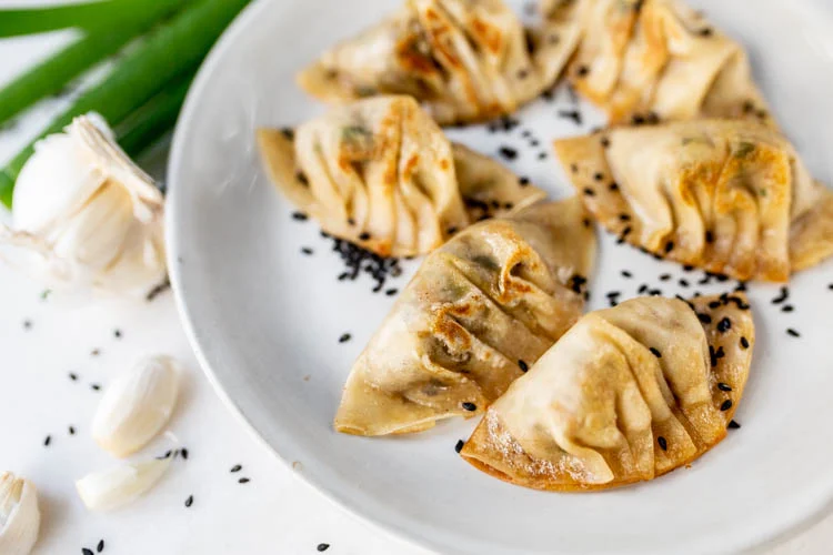 Dumplings met zoete aardappel en kastanjechampignons 3 DumplingsZoeteaardappelChampignons FI