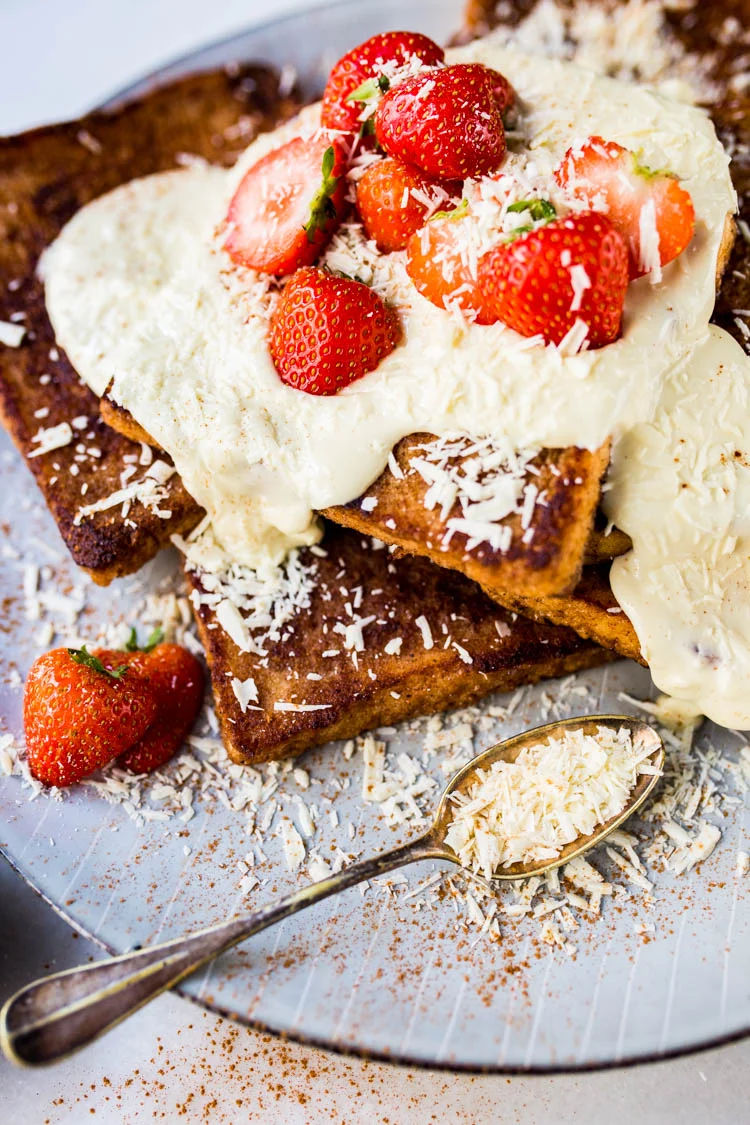 Fastfood Friday: Kaneelwentelteefjes met witte chocolade en aardbeien 1 KaneelWentelteefjesmetWitteChocoladeenAardbeien ST