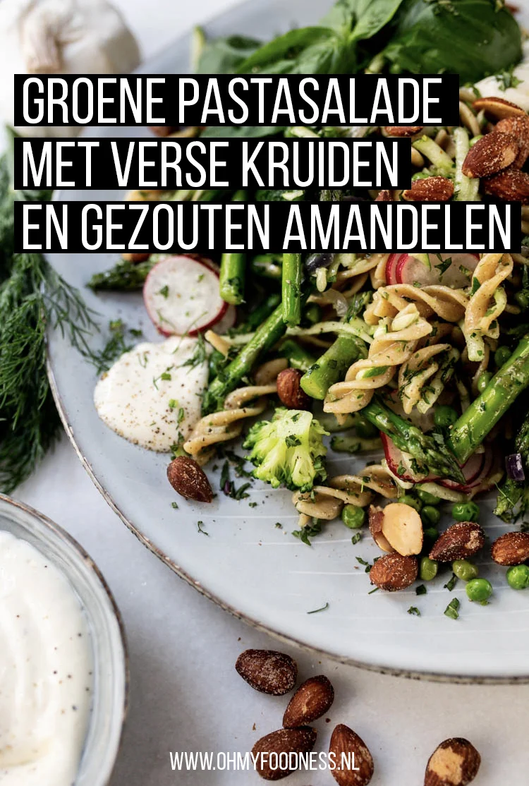 Groene pastasalade met verse kruiden en gezouten amandelen 3 PastasaladeGebakkenGroentenKruiden Pinterest