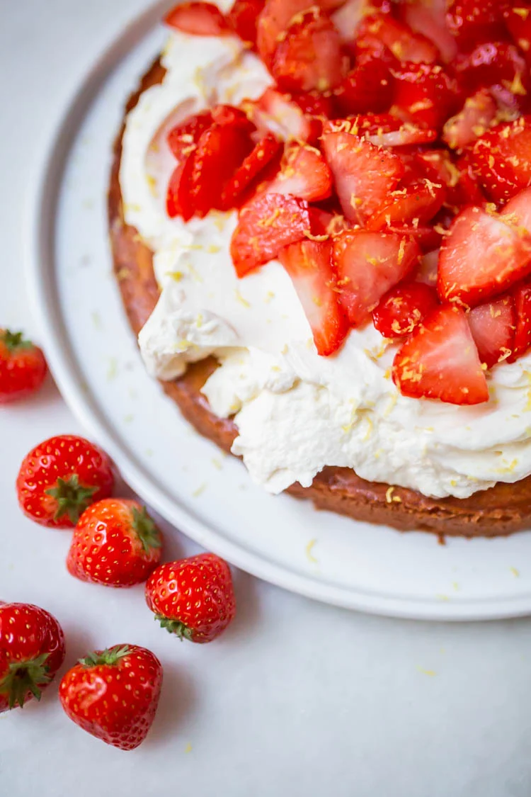 Fastfood Friday: Boterkoektaartje met citroenmascarpone en aardbeien 1 BoterkoektaartjeAardbeien ST
