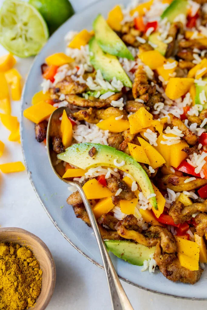 Koude rijstsalade met kip en mango 1 Koude rijstsalade met kip en mango