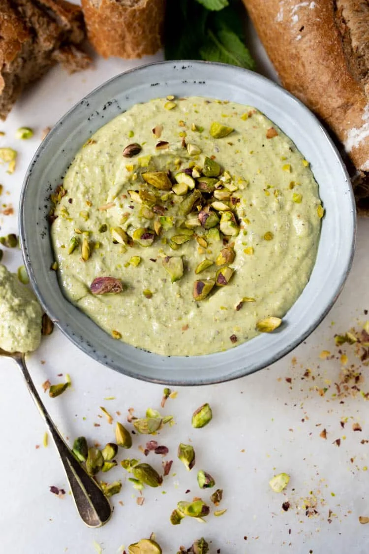 30x makkelijke BBQ bijgerechten 15 PistachtKaasDip ST