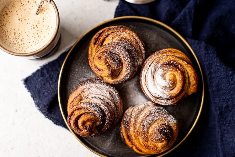 Fastfood Friday: Nutella Cruffins (croissantmuffins) 3 Nutella cruffins