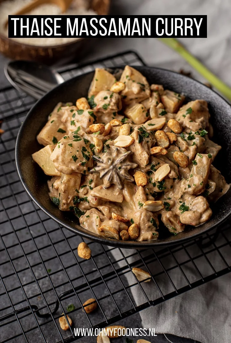 Massaman curry uit het boek ‘De Bijbel van de Thaise keuken’ 4 thaise massaman curry