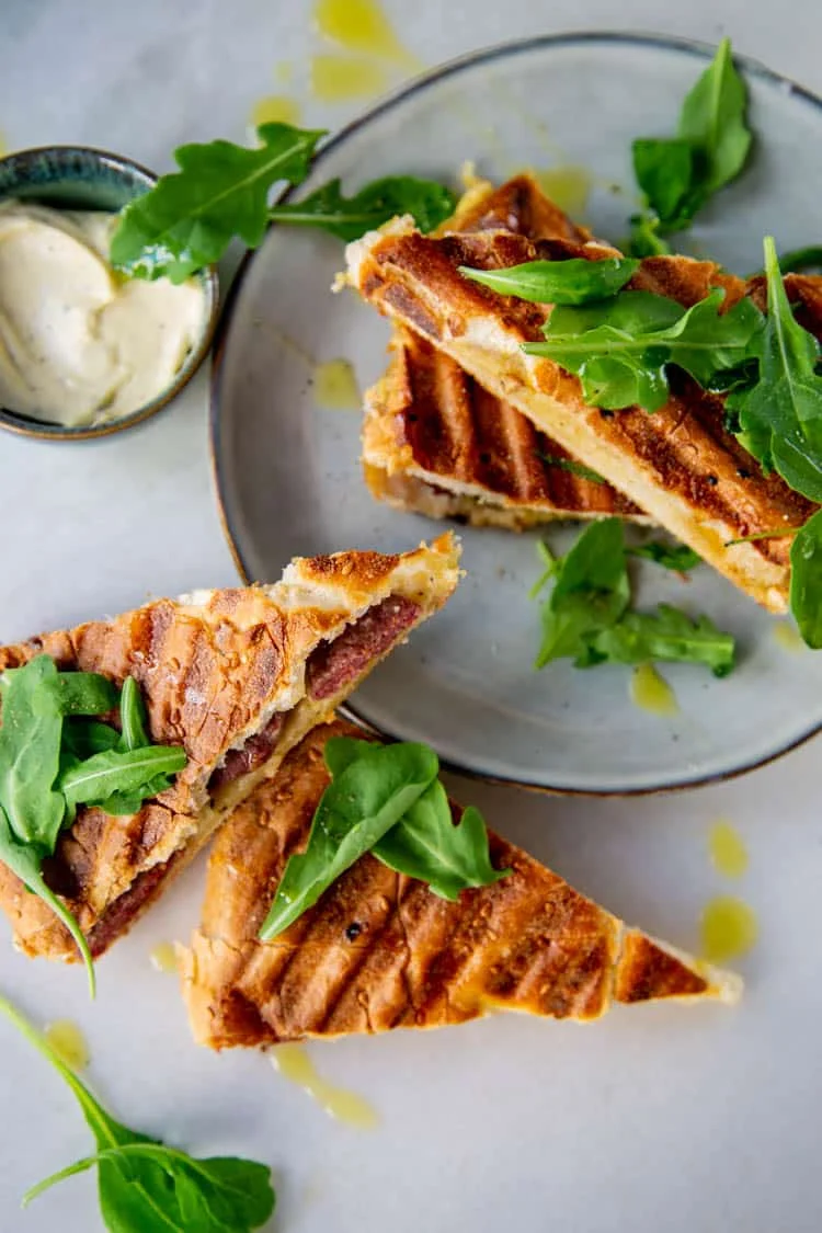 Turks brood tosti met truffelmayonaise