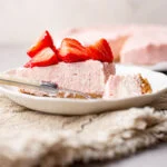 Aardbeienmoussetaart