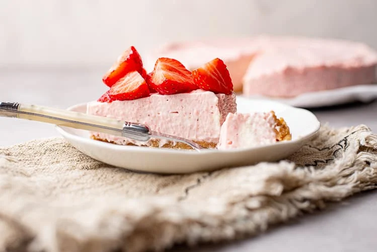 Fastfood Friday: Aardbeienmoussetaart 3 Aardbeienmoussetaart