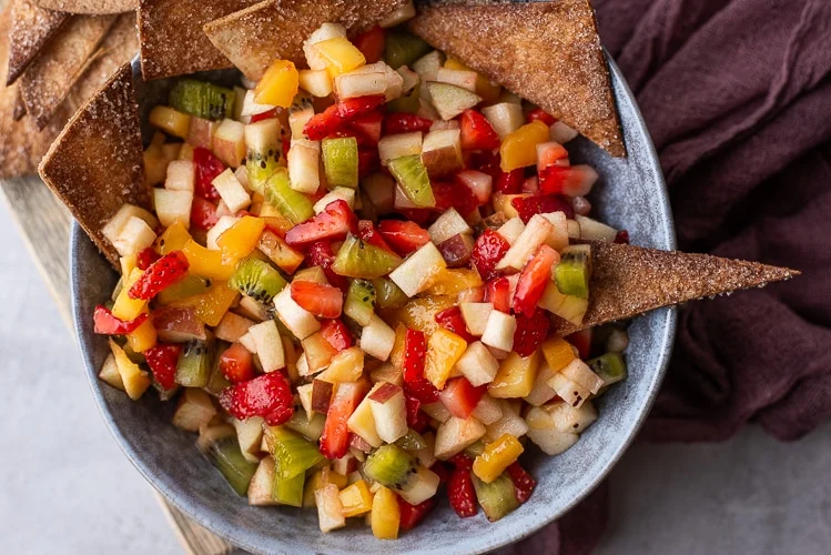 Fruitsalsa met kaneelchips 3 Fruitsalsa met kaneelchips