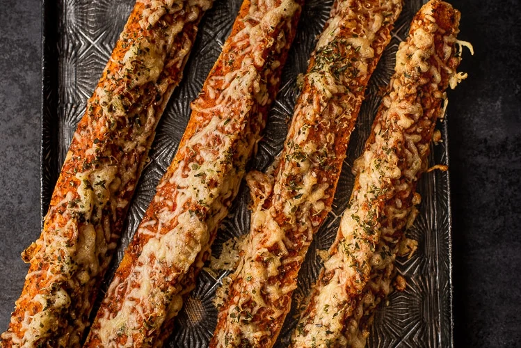 Cook the books: Provençaalse Broodsticks uit 'Ruige Kost' 15 Provençaalse broodsticks