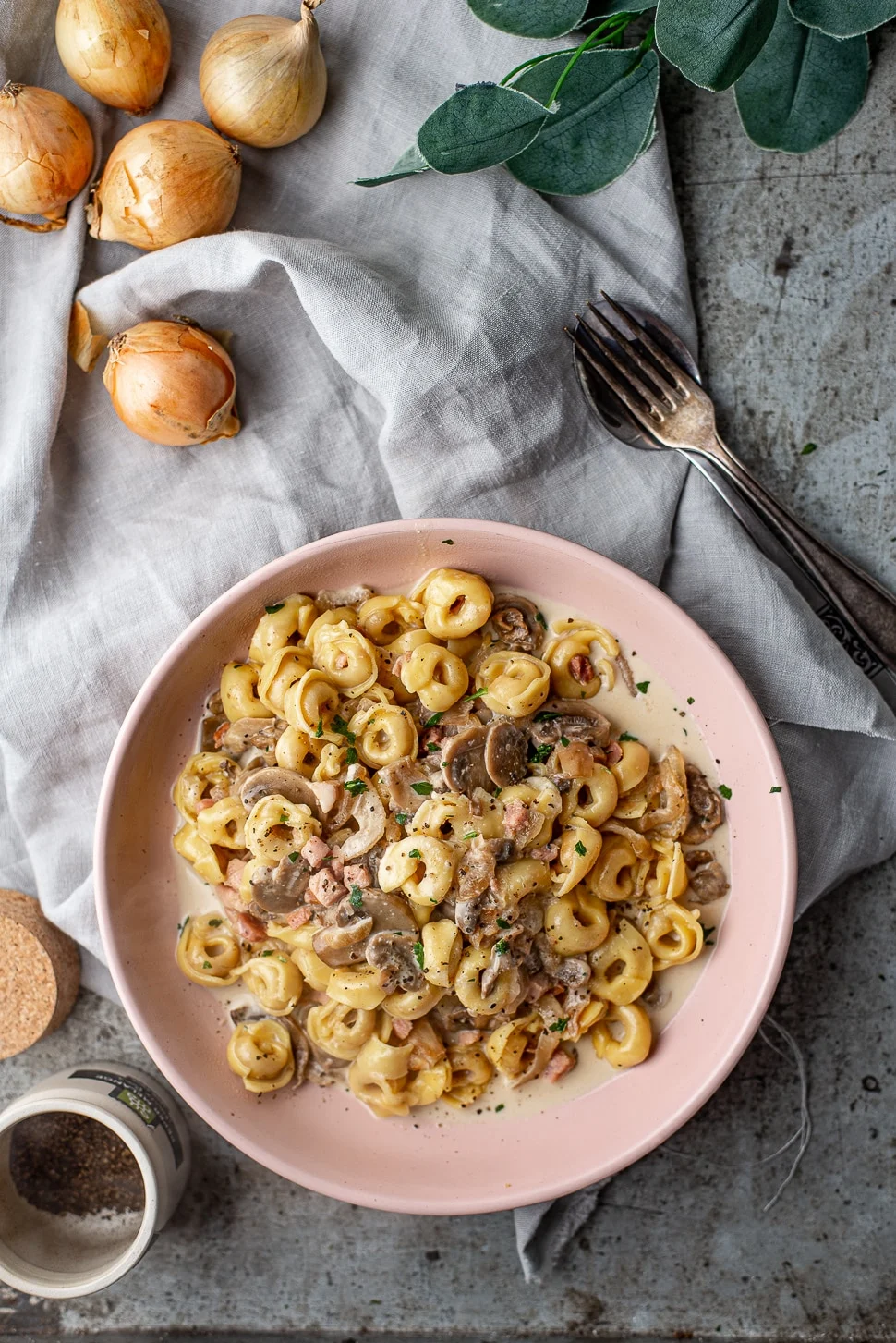 Paddenstoelen tortellini met gekarameliseerde ui 1 Paddenstoelen tortellini