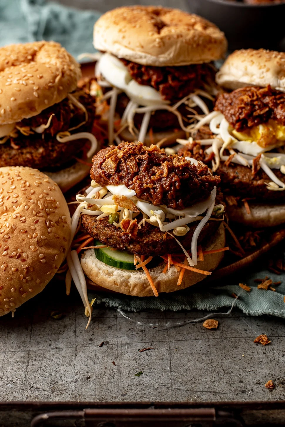 Cook the books: Gado Gado burgers van Leuke Recepten 3 Gado Gado burgers