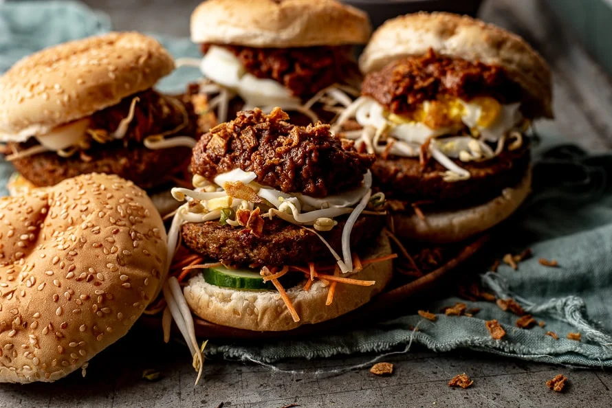 Cook the books: Gado Gado burgers van Leuke Recepten 4 Gado Gado burgers