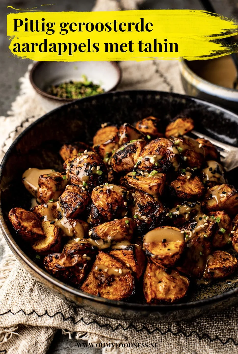Cook the books: Pittig geroosterde aardappels met tahin en sojasaus van Ottolenghi 5 Pittig geroosterde aardappels met tahin
