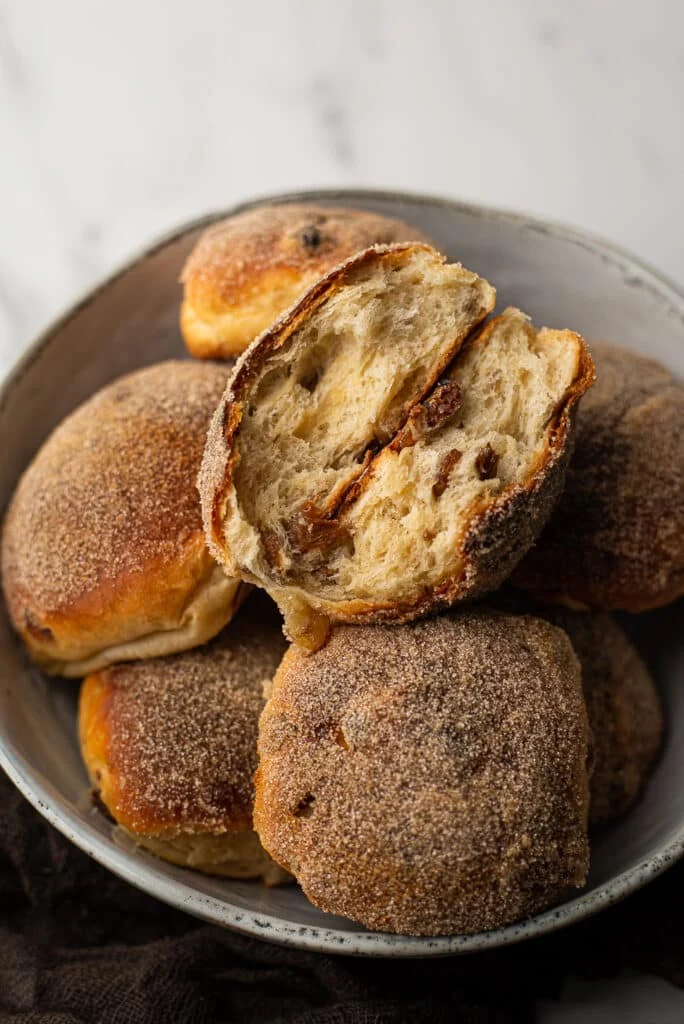 Kwarkbroodjes met rozijnen 1 Kwarkbroodjes met rozijnen