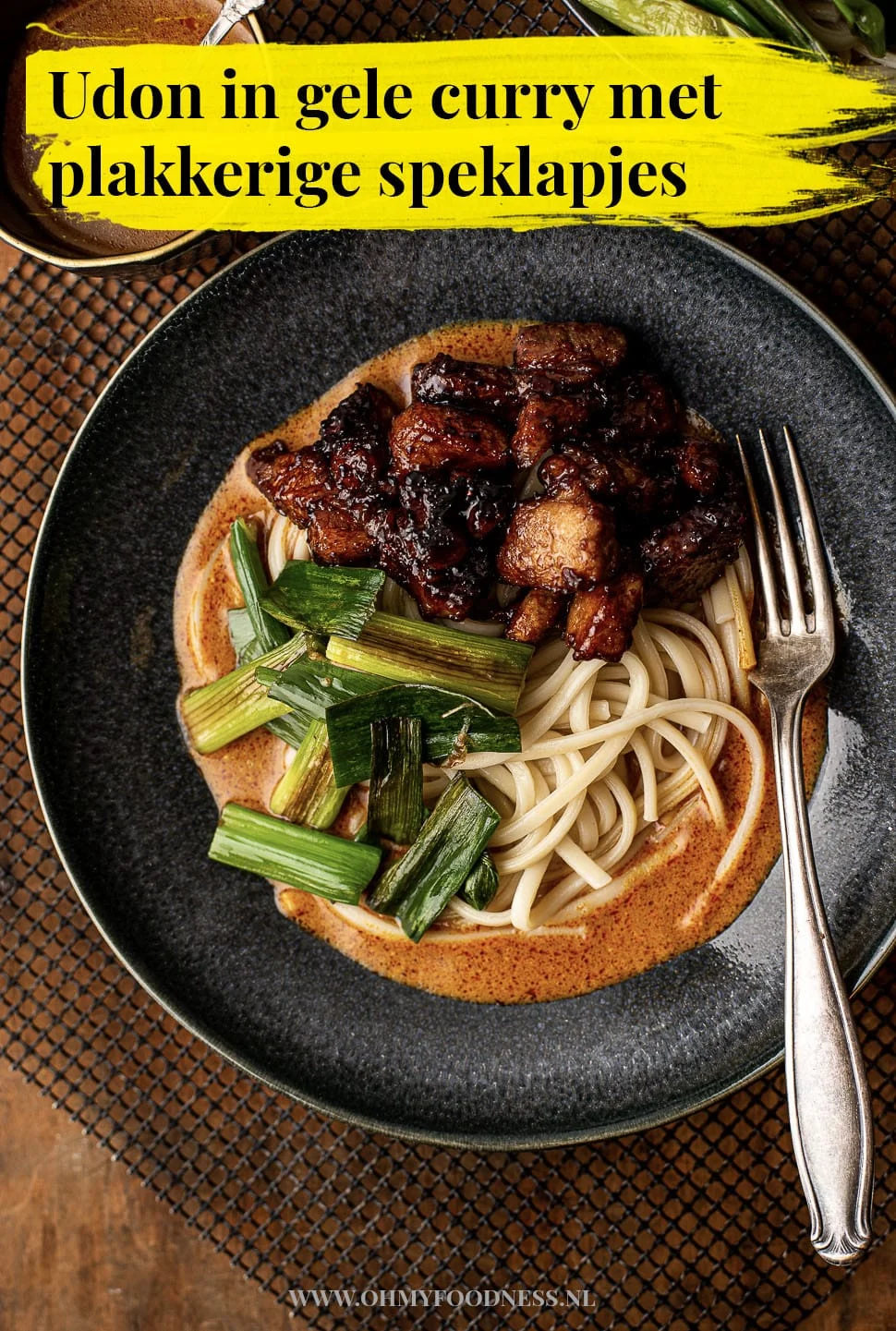 Udon in gele curry met plakkerige speklapjes 4 Udon in gele curry met plakkerige speklapjes