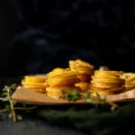 Aardappeltorentjes met knoflook & parmezaan