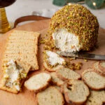 Borrelkaas met pistache en bacon